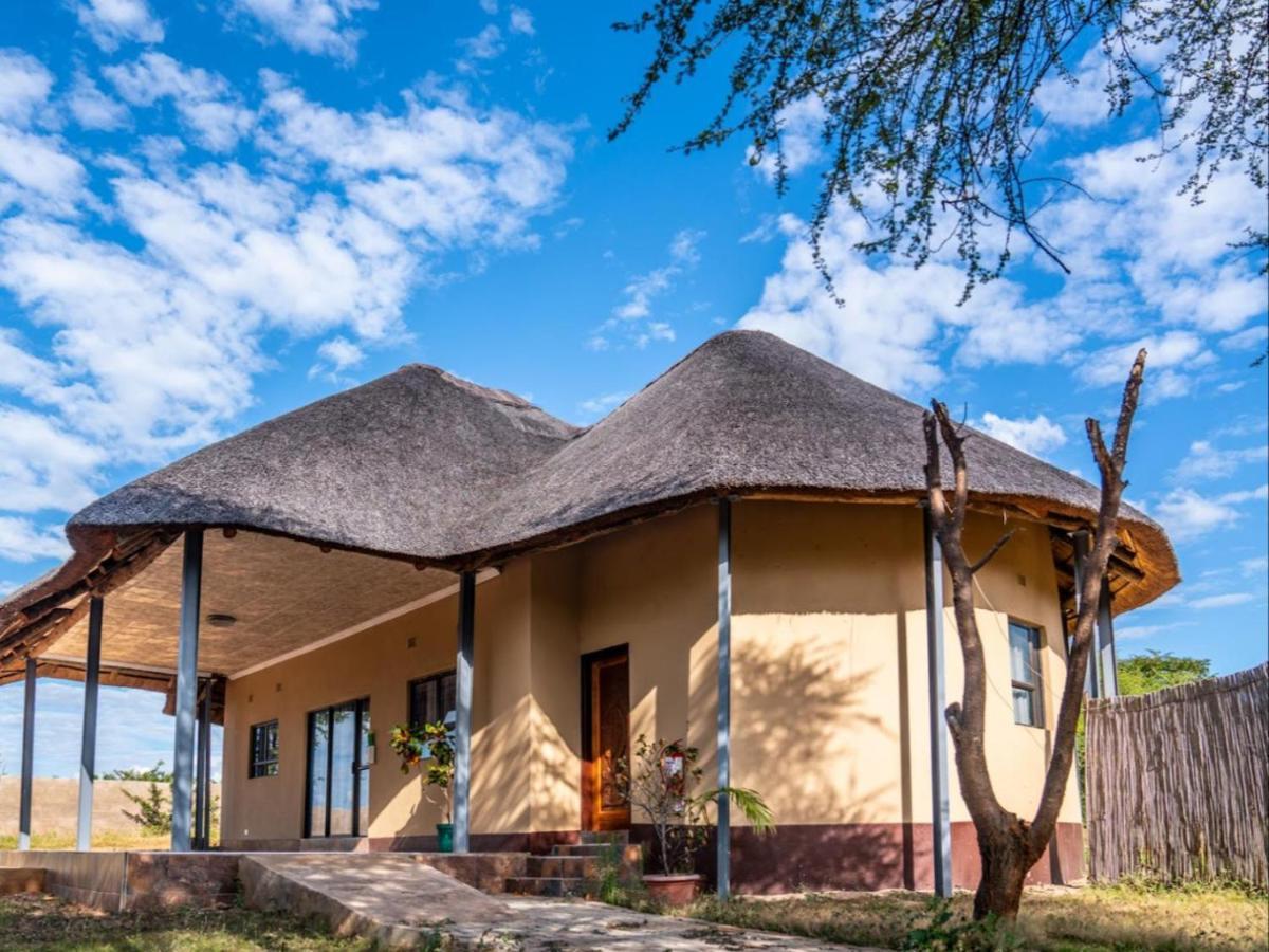 Nkanga Hotel Kasane Exteriér fotografie