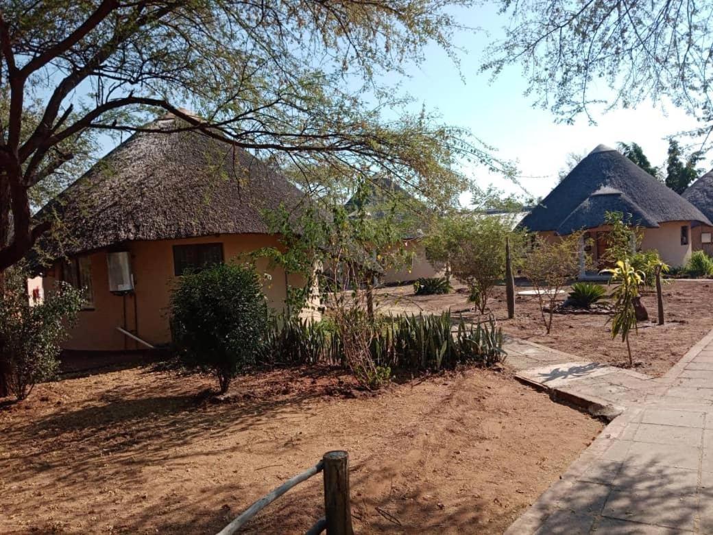 Nkanga Hotel Kasane Exteriér fotografie