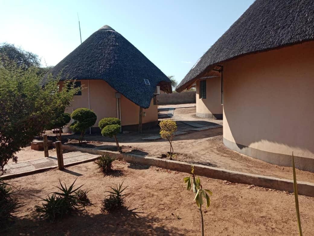 Nkanga Hotel Kasane Exteriér fotografie