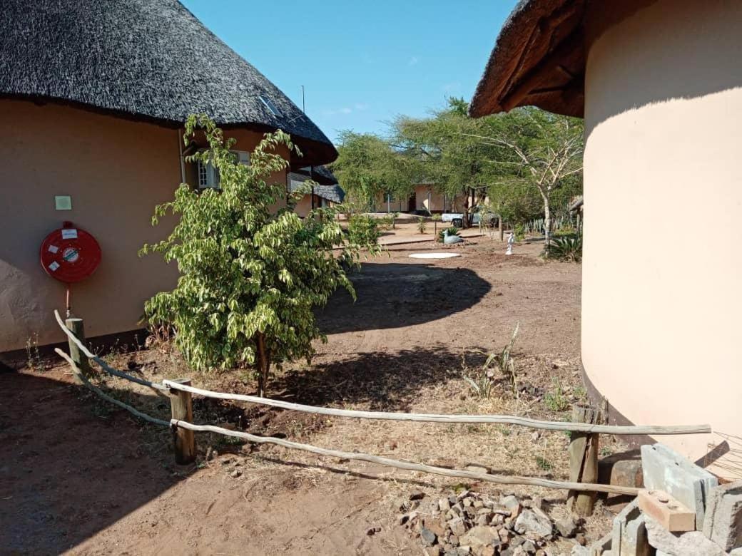Nkanga Hotel Kasane Exteriér fotografie