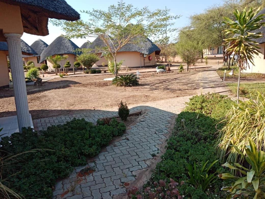 Nkanga Hotel Kasane Exteriér fotografie