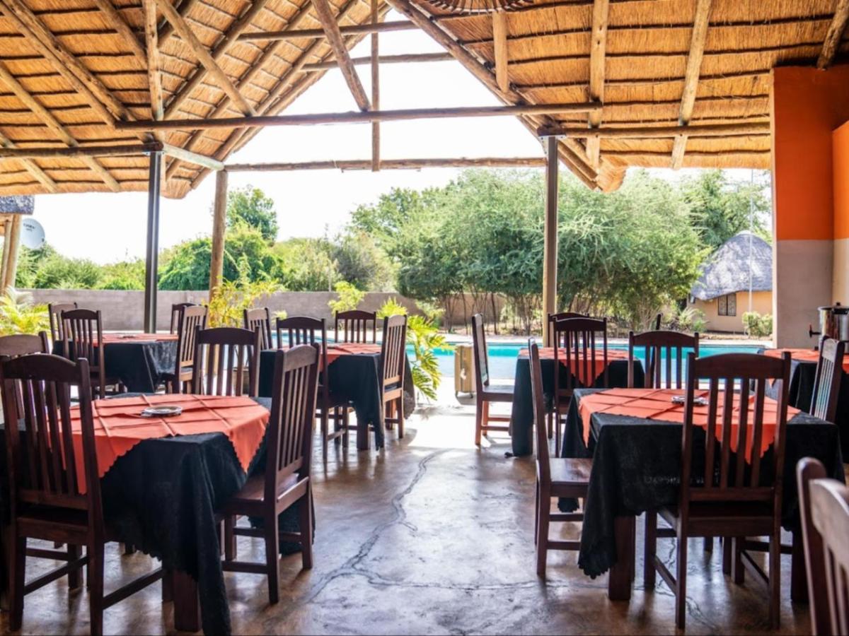 Nkanga Hotel Kasane Exteriér fotografie