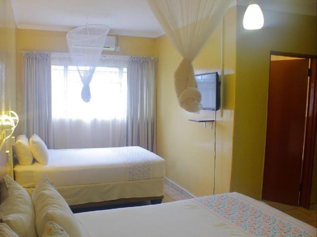 Nkanga Hotel Kasane Exteriér fotografie