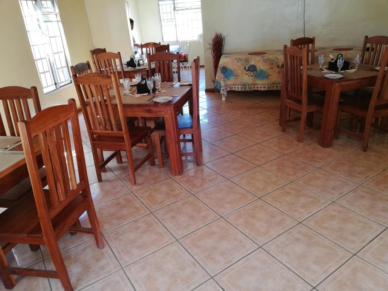 Nkanga Hotel Kasane Exteriér fotografie